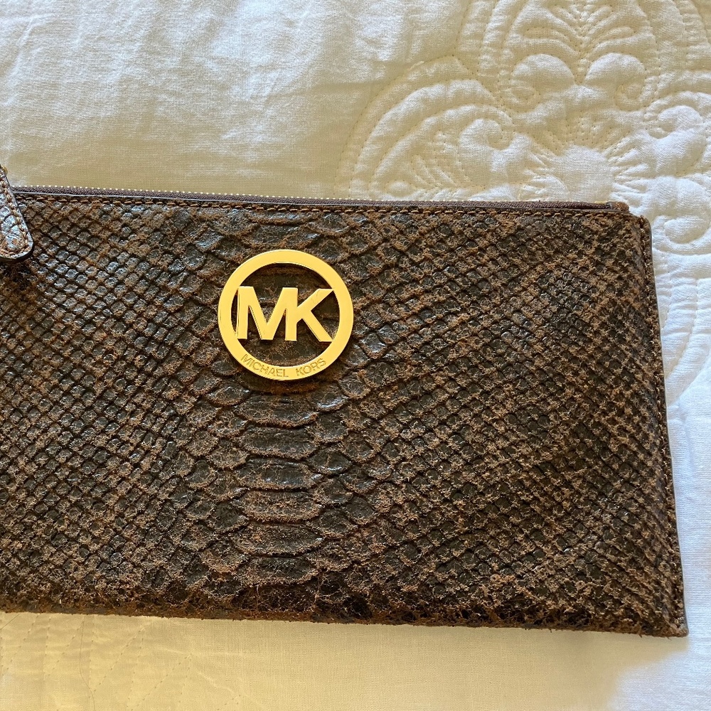 Michael Kors Large Zip Fulton Clutch Leather Mocha Good  condition - Picture 2 of 7
